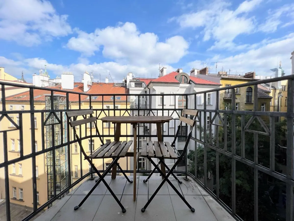 Beautiful & Peaceful Apartment With Cute Balcony Prague 0*,  République tchèque